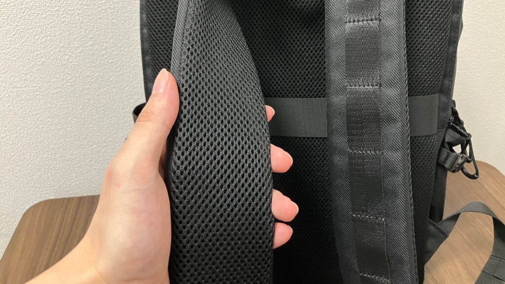 肩へ当たる部分のクッション性にも配慮