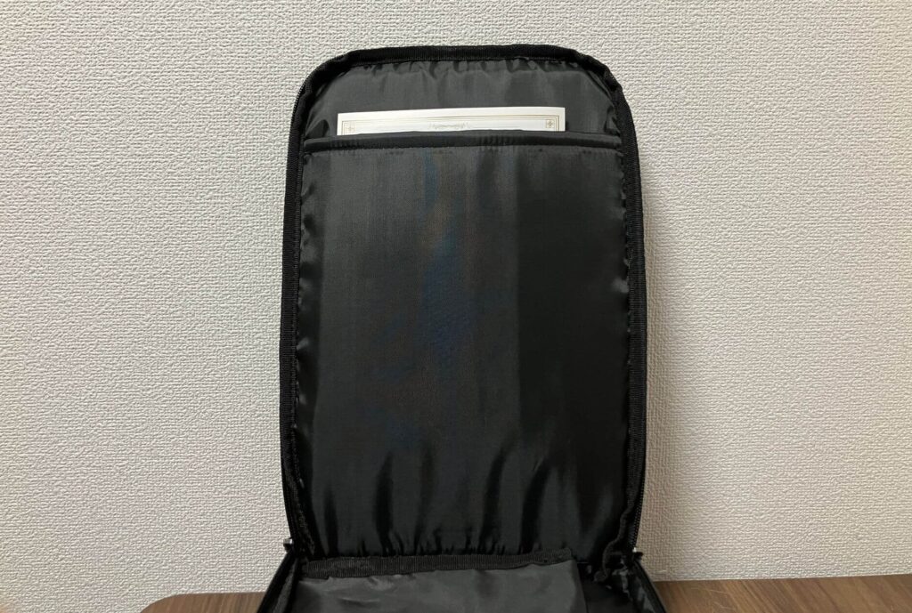 iPad miniも入るサイズ感