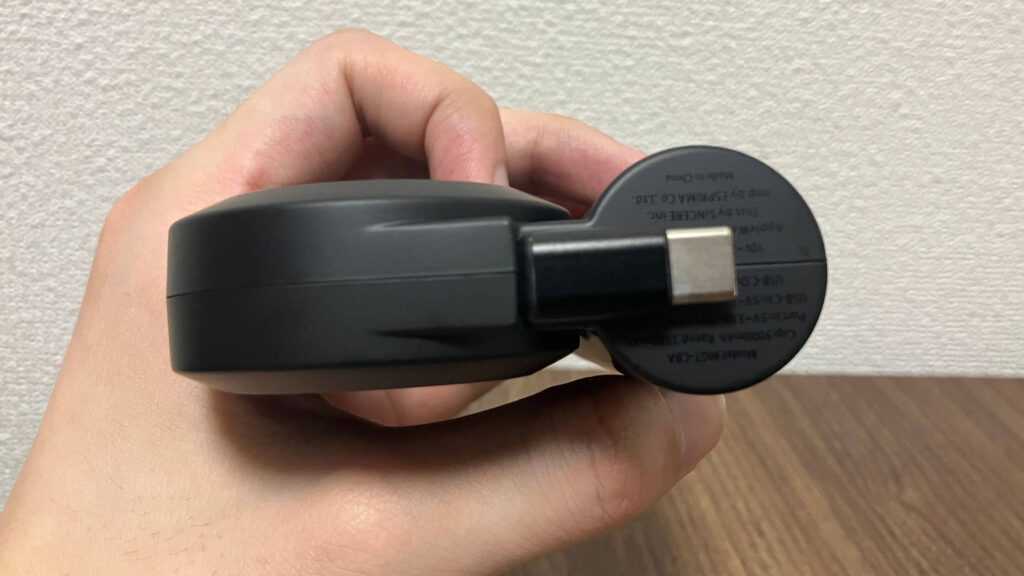 最大70cmまで伸ばせる巻き取り式のUSB Type-Cケーブル