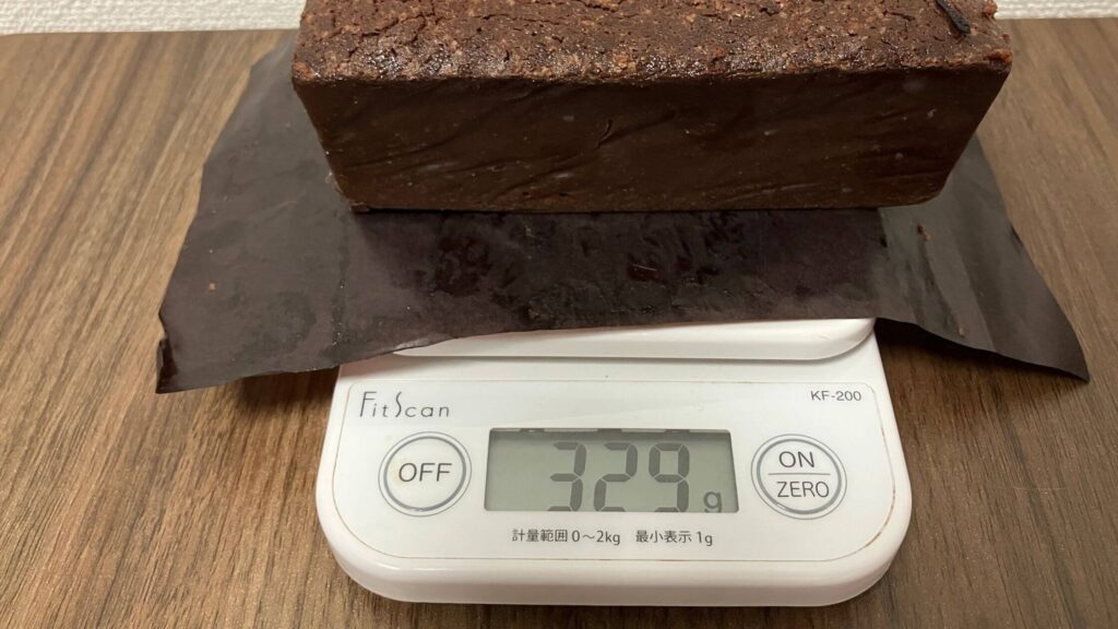 約329gとずっしり