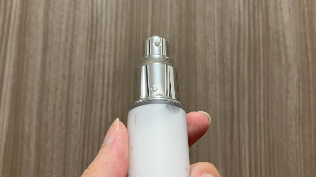 エアレスポンプを採用