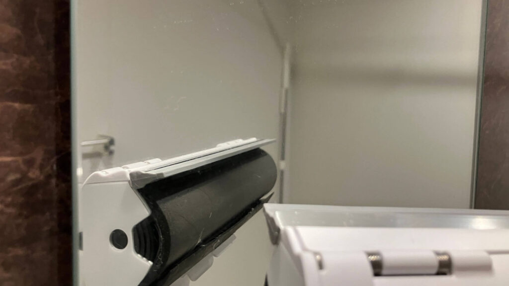 ガラスで使用しても水跡がほぼ残らない