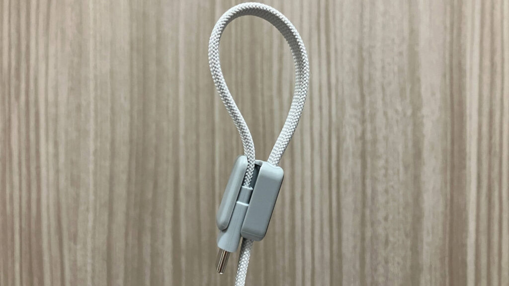 約22cmのUSB-Cケーブルを本体に内蔵