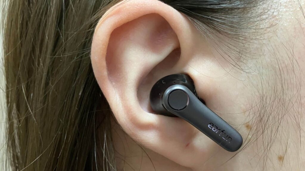 音が漏れにくく、耳からも落ちにくい