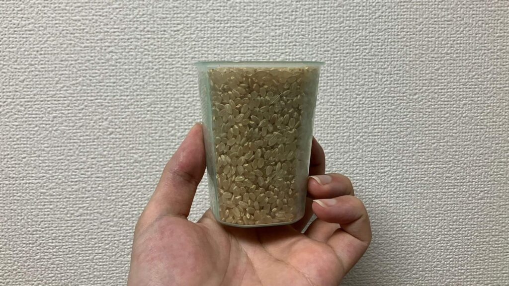 玄米4合を用意し研ぎ洗いする