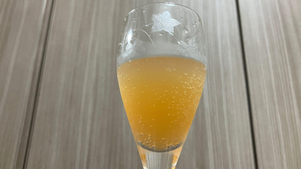 炭酸は中程度の強さ