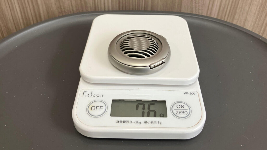 本体は約76gだった