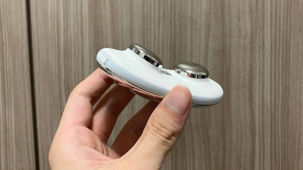 手に収まるサイズ感