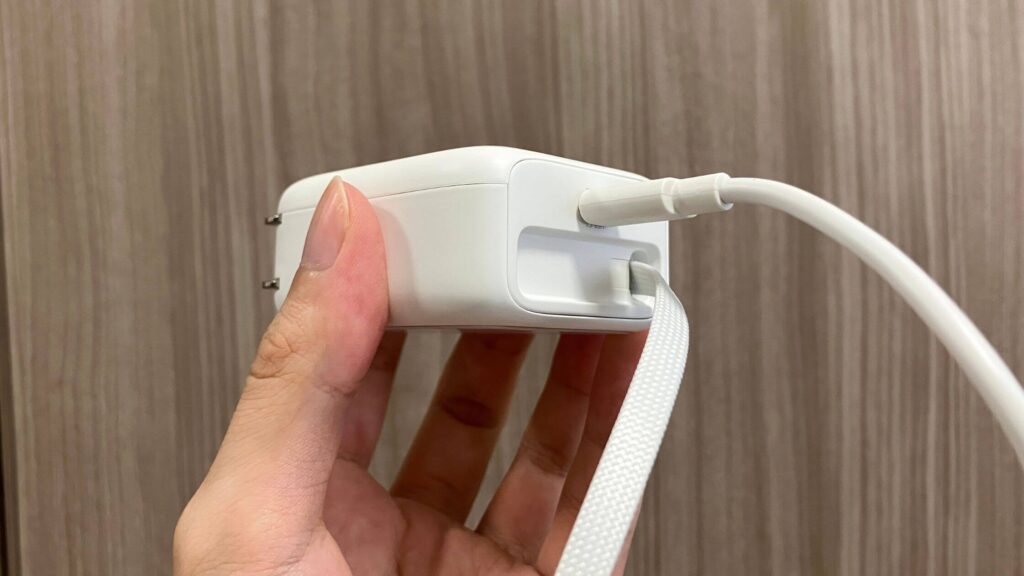最大2台を同時に充電可能