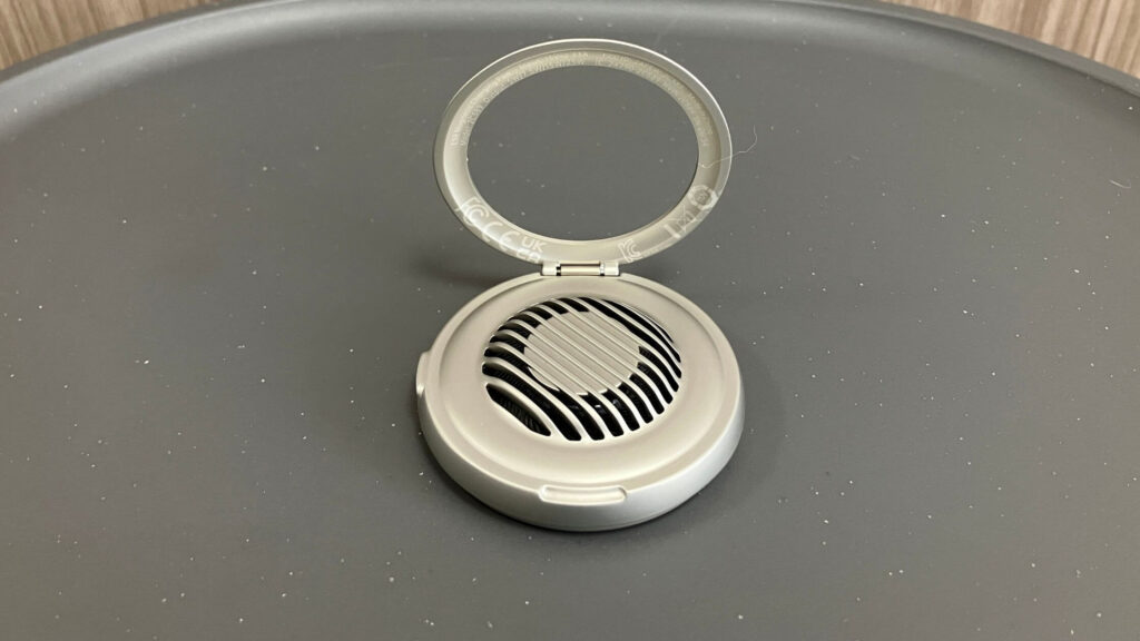 CryoBoostの冷却ファンを搭載